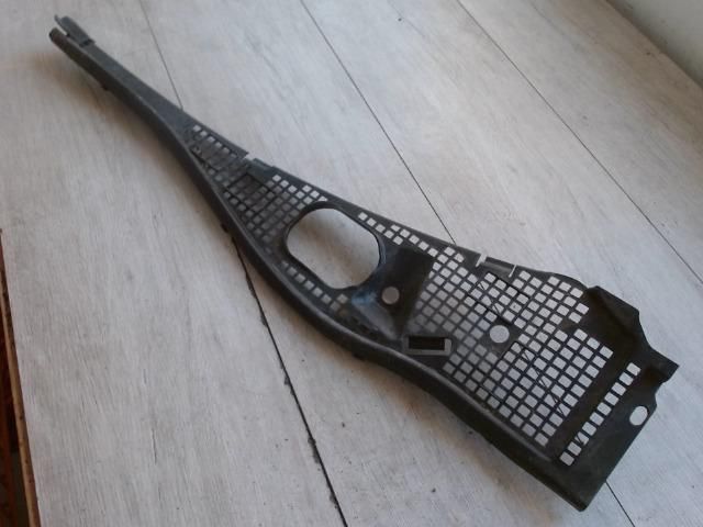 bontott DACIA LOGAN Levélrács