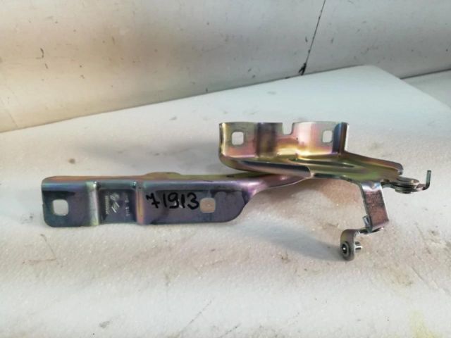 bontott DACIA LOGAN Motorháztető Jobb Zsanér