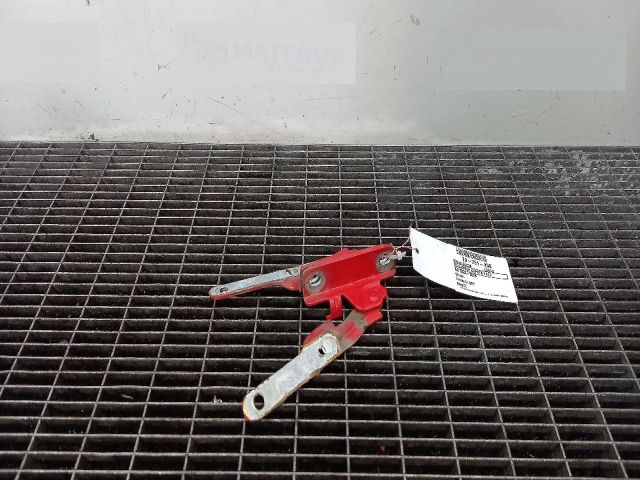 bontott DACIA LOGAN Motorháztető Zsanér Pár