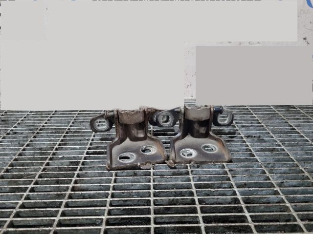 bontott DACIA LOGAN Motorháztető Zsanér Pár