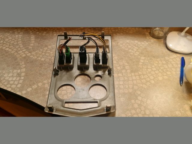 bontott DACIA LOGAN Multifunkciós Kijelző Keret