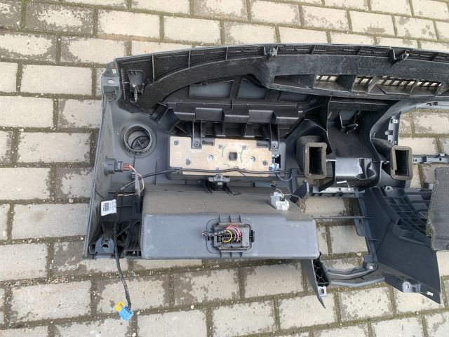 bontott DACIA LOGAN Műszerfal Héj