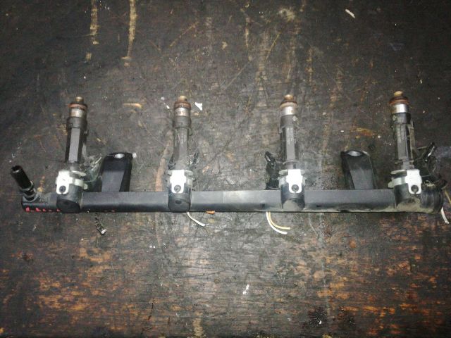 bontott DACIA LOGAN Porlasztó Sor / Híd