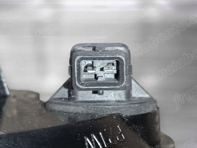 bontott DACIA LOGAN Pótféklámpa