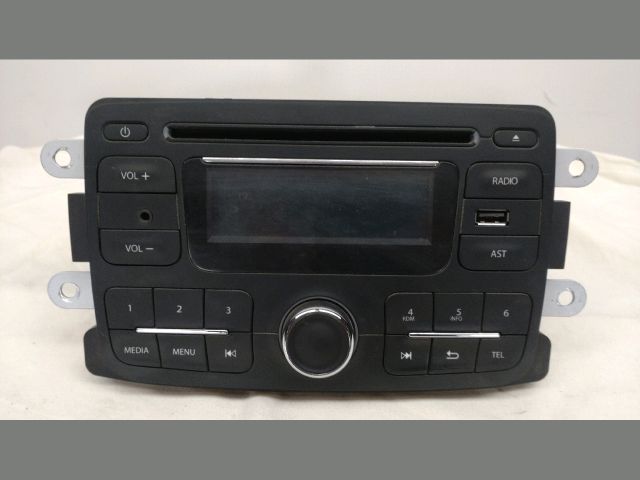 bontott DACIA LOGAN Rádió / CD