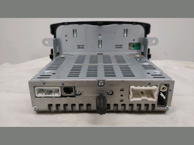 bontott DACIA LOGAN Rádió / CD