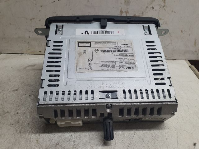 bontott DACIA LOGAN Rádió / CD