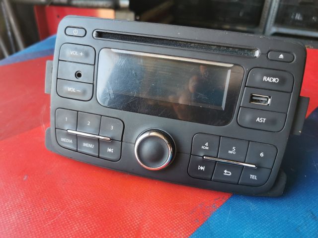 bontott DACIA LOGAN Rádió / CD