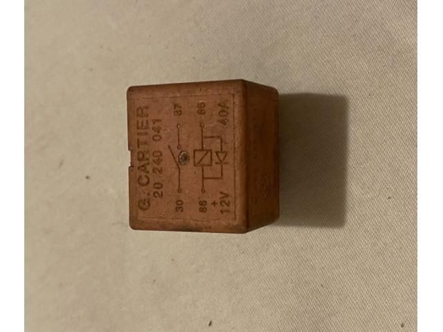 bontott DACIA LOGAN Relé