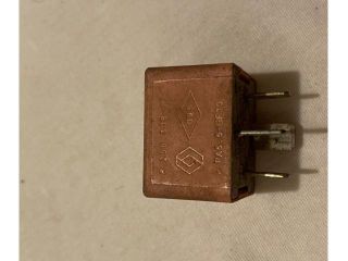 bontott DACIA LOGAN Relé