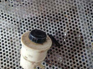 bontott DACIA LOGAN Szervóolaj Tartály