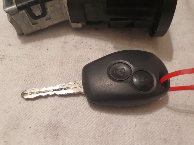 bontott DACIA LOGAN Gyújtáskapcsoló Házzal