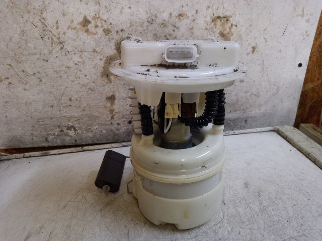 bontott DACIA LOGAN Üzemanyag Szivattyú