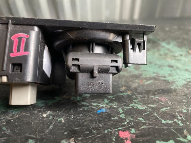 bontott DACIA LOGAN Tükör Állító Elektronika