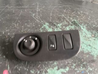 bontott DACIA LOGAN Tükör Állító Elektronika