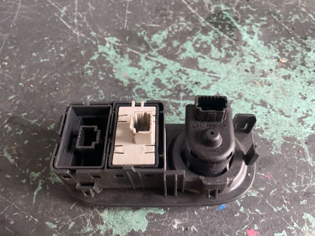 bontott DACIA LOGAN Tükör Állító Elektronika