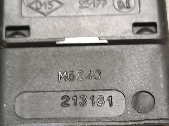 bontott DACIA LOGAN Vészvillogó Kapcsoló