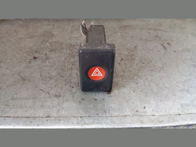 bontott DACIA LOGAN Vészvillogó Kapcsoló