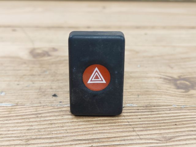 bontott DACIA LOGAN Vészvillogó Kapcsoló