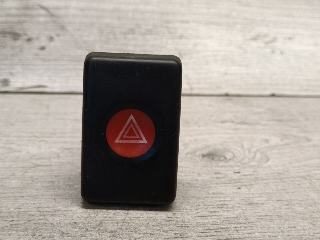 bontott DACIA LOGAN Vészvillogó Kapcsoló