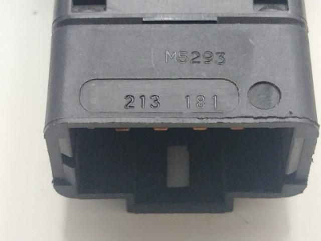 bontott DACIA LOGAN Vészvillogó Kapcsoló