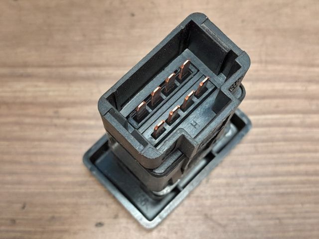 bontott DACIA LOGAN Vészvillogó Kapcsoló