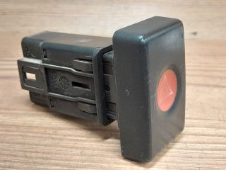 bontott DACIA LOGAN Vészvillogó Kapcsoló