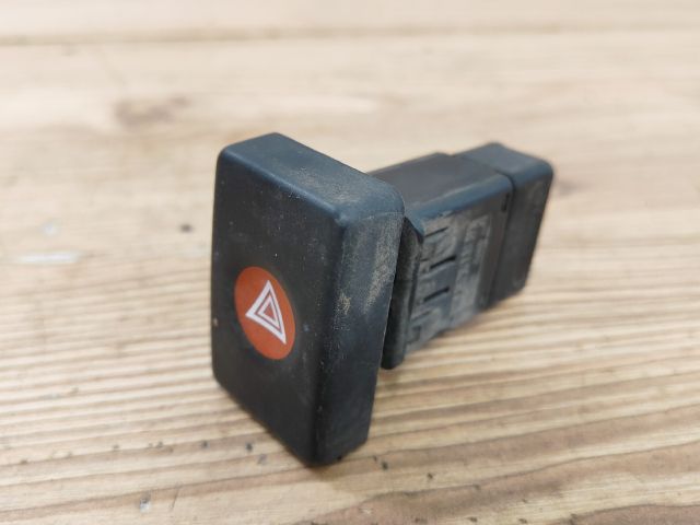 bontott DACIA LOGAN Vészvillogó Kapcsoló