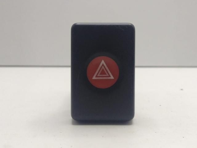 bontott DACIA LOGAN Vészvillogó Kapcsoló