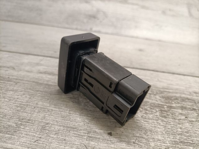 bontott DACIA LOGAN Vészvillogó Kapcsoló