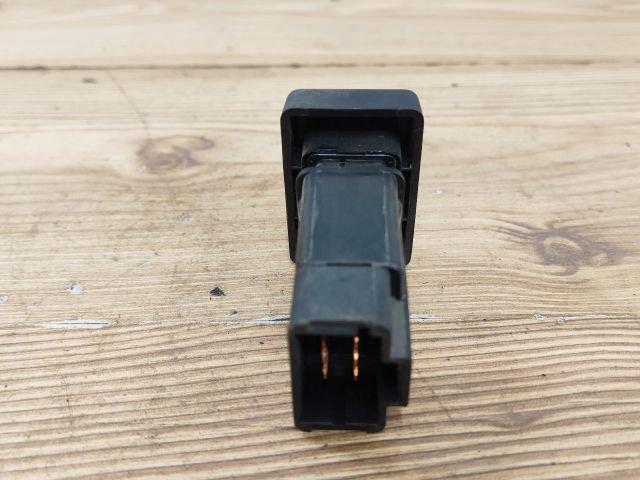 bontott DACIA LOGAN Vészvillogó Kapcsoló