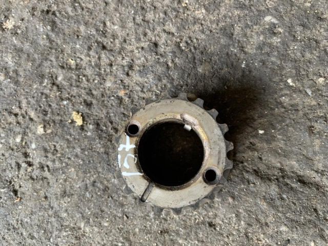 bontott DACIA PICK UP Főtengely Bordáskerék / Lánckerék