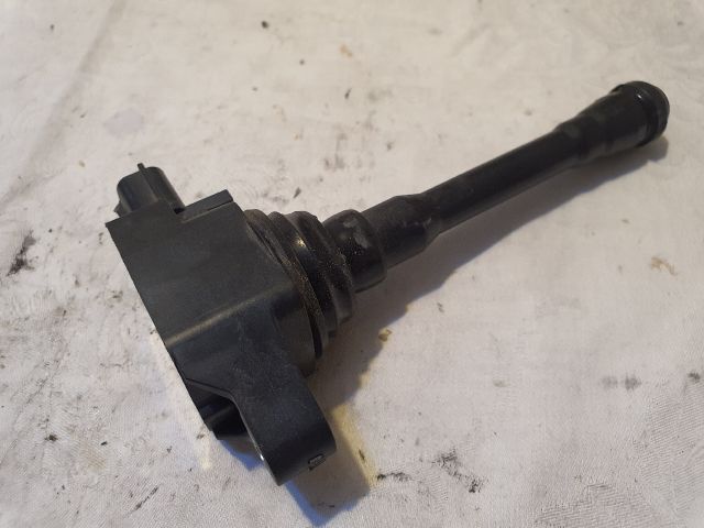 bontott DACIA SANDERO Gyújtótrafó