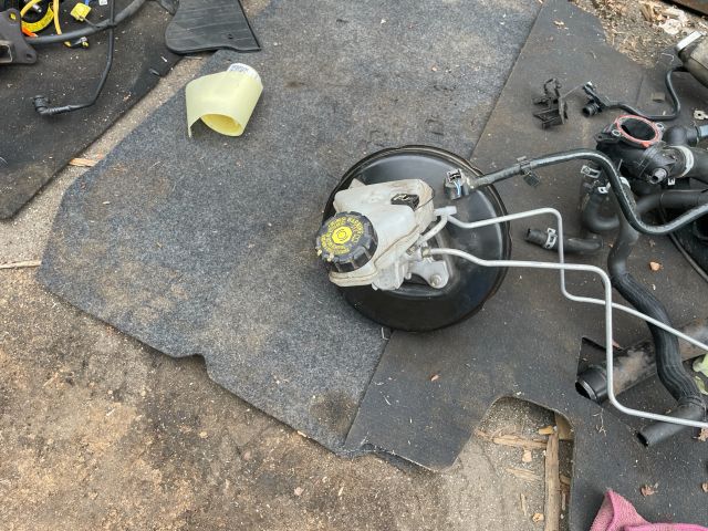 bontott DACIA SANDERO Fékrásegítő