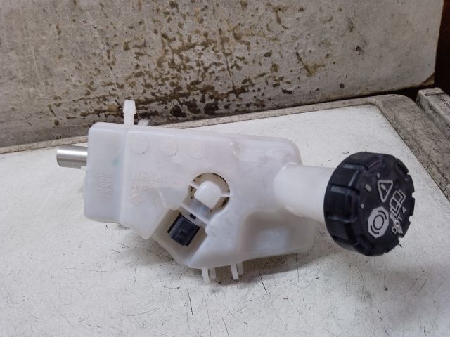 bontott DACIA SANDERO Főfékhenger