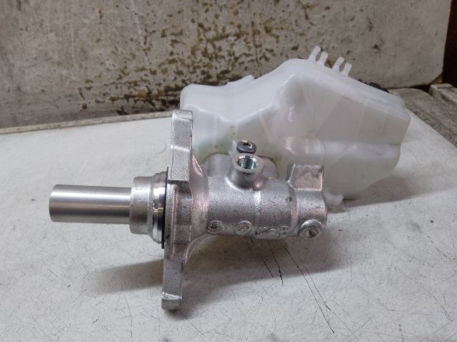 bontott DACIA SANDERO Főfékhenger