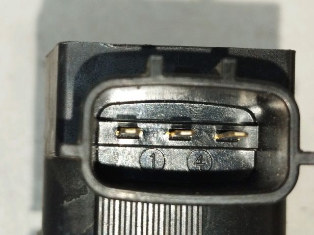 bontott DACIA SANDERO Gyújtótrafó