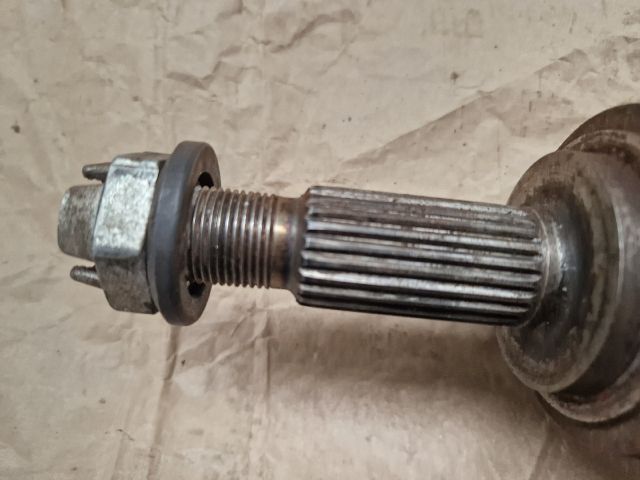 bontott DACIA SANDERO Jobb Féltengely