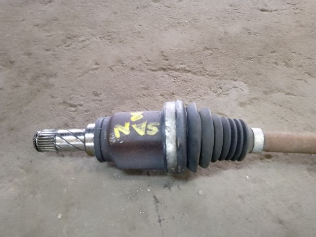 bontott DACIA SANDERO Jobb Féltengely