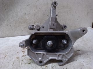 bontott DACIA SANDERO Motor Tartó Bak Jobb