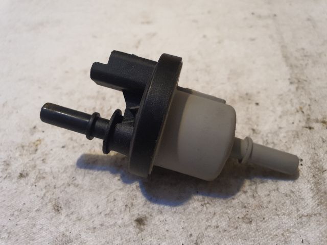 bontott DACIA SANDERO Tankszellőztető Szelep