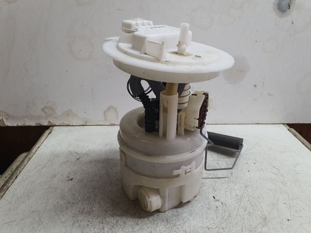 bontott DACIA SANDERO Üzemanyag Szivattyú