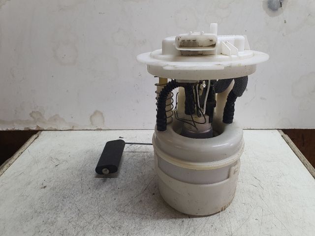 bontott DACIA SANDERO Üzemanyag Szivattyú