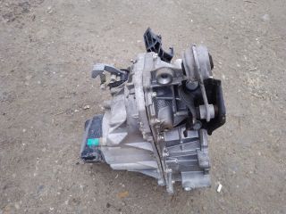 bontott DACIA SANDERO Váltó (Mechanikus)