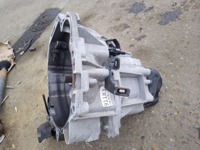 bontott DACIA SANDERO Váltó (Mechanikus)