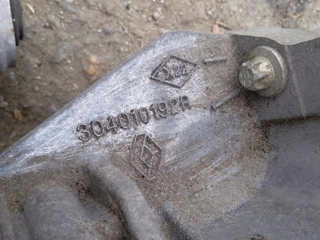 bontott DACIA SANDERO Váltó (Mechanikus)