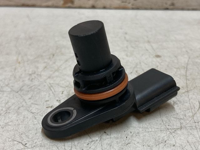 bontott DACIA SANDERO Vezérműtengely Fordulatszám Jeladó