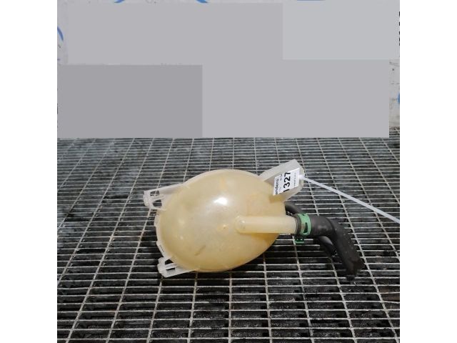 bontott DACIA SANDERO Kiegyenlítő Tartály