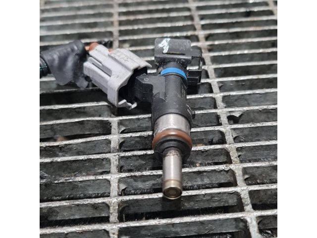 bontott DACIA SANDERO Porlasztó (1 db)