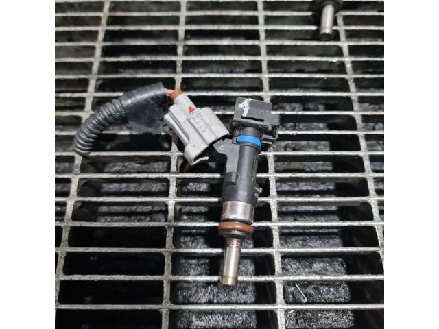 bontott DACIA SANDERO Porlasztó (1 db)